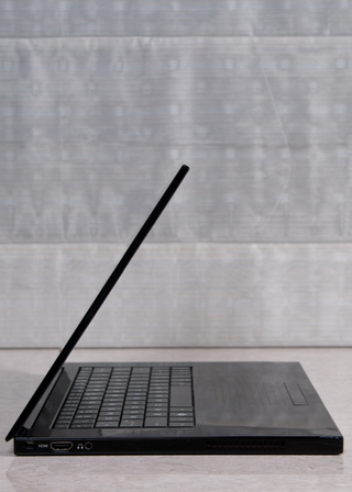 Illustration for article titled Voodoo's Envy 133 Is Thinnest Notebook Alive; Based On Intel Metro Concept Laptop